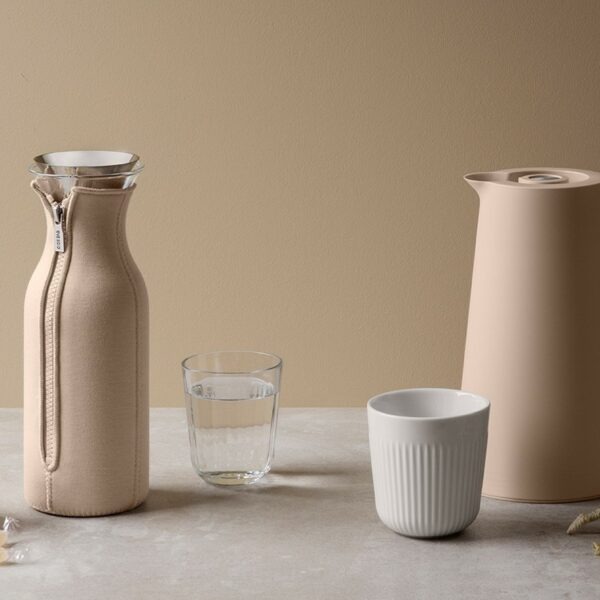 Carafe réfrigérateur avec fourreau Soft Beige Eva Solo – Image 2