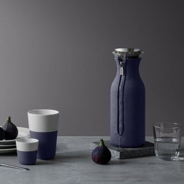 Carafe réfrigérateur avec fourreau Violet Blue Eva Solo – Image 2
